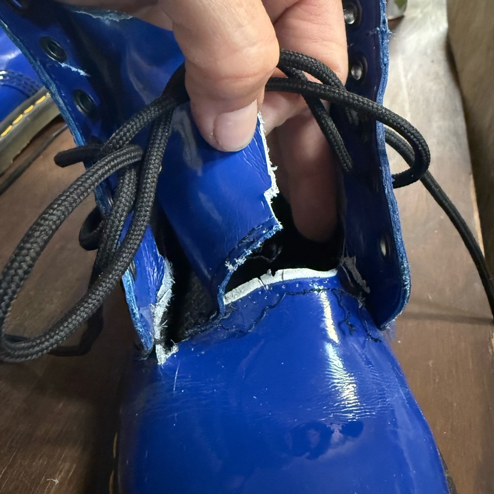 Dr. Martens Blue Patent Leather Combat Boots Sz 6 (UMRZWP) - Picture 7 of 8
